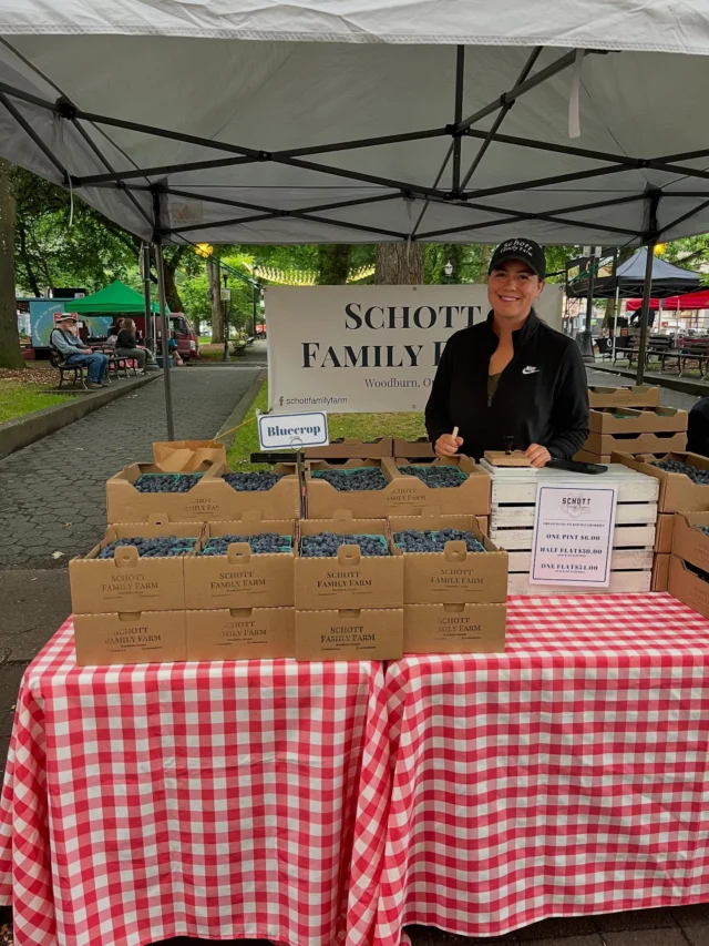 It’s a beautiful cloudy morning here at the Shemanski Park Farmers Market! ☁️

We’ve got so much seasonal produce and delicious foods here today. Whether you’re looking for lunch of getting some groceries we’ve got you covered!

Shemanski Park Farmers Market
Wednesdays, 10 am - 2 pm
Harvest Market, Nov 26
SW Park & Main